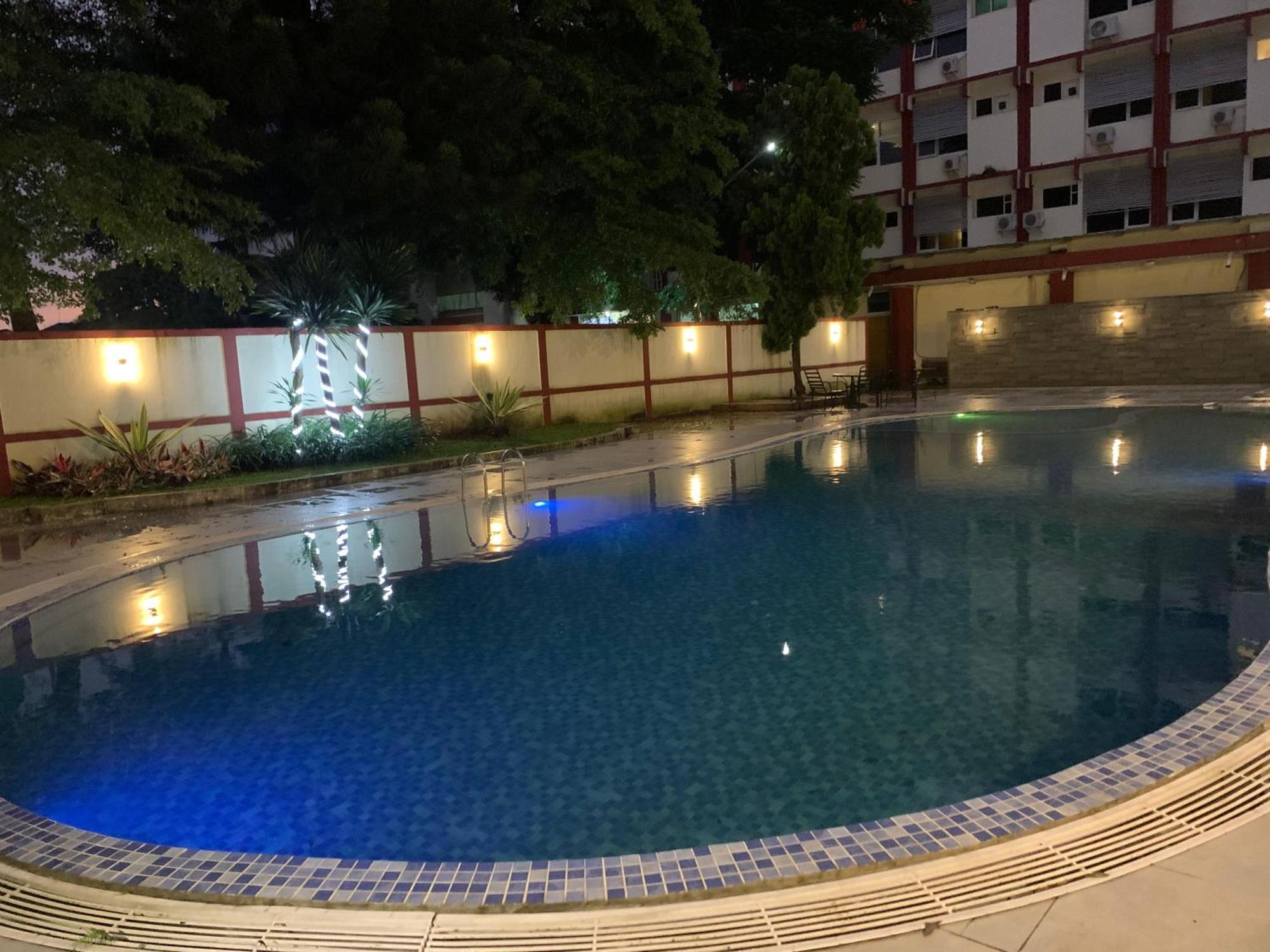 Enhaii Hotel Bandung Exterior photo